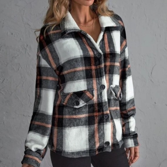 Cozy Plaid Boyfriend Jacket Oversized Shacket, Never Worn - Picture 4 of 4